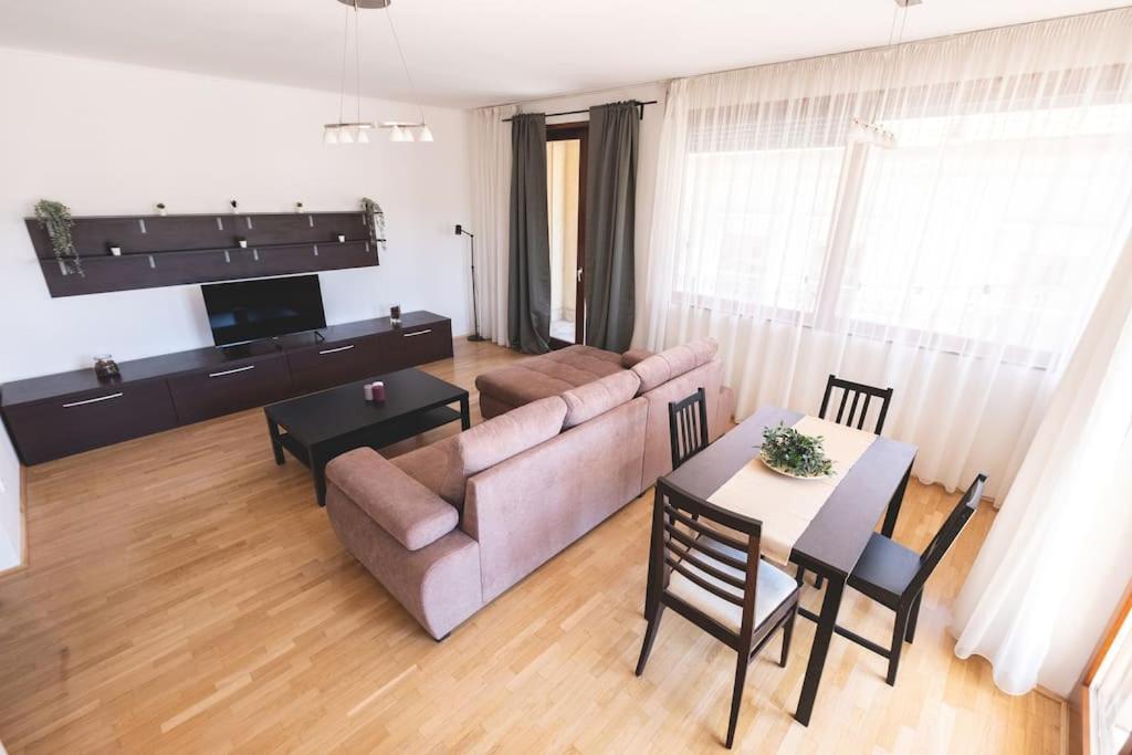 Apartament Bright Downtown Balcony Retreat Budapeszt Zewnętrze zdjęcie