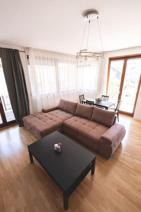 Apartament Bright Downtown Balcony Retreat Budapeszt Zewnętrze zdjęcie