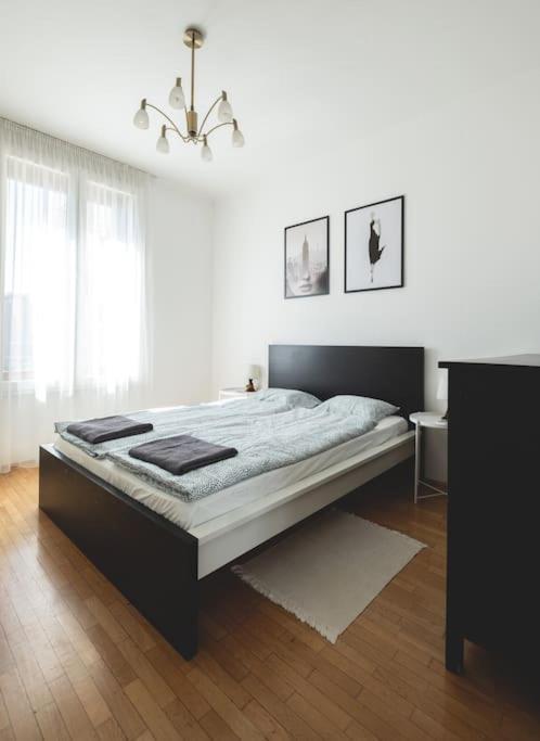 Apartament Bright Downtown Balcony Retreat Budapeszt Zewnętrze zdjęcie
