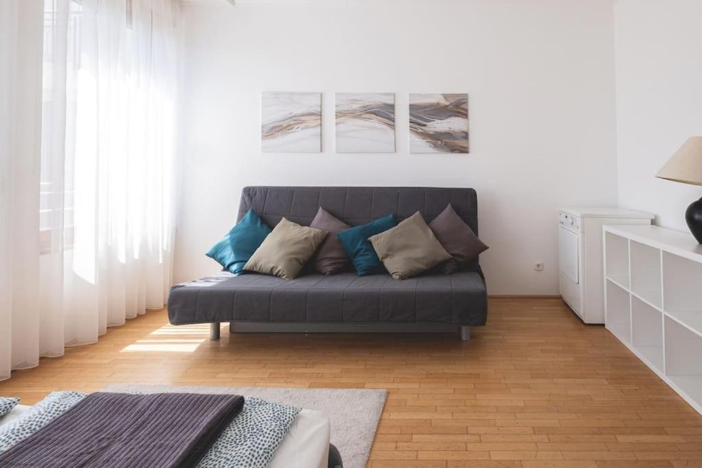 Apartament Bright Downtown Balcony Retreat Budapeszt Zewnętrze zdjęcie